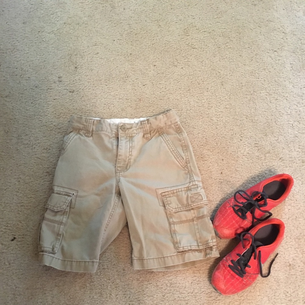Boys khaki cargo shorts.